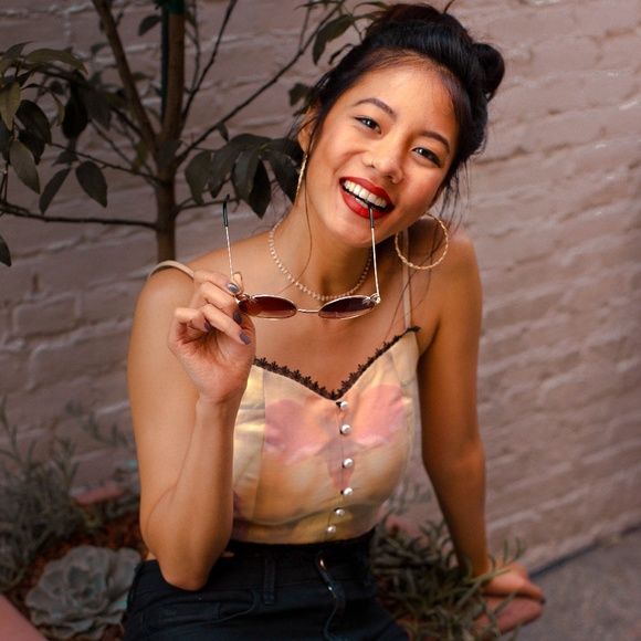 Meet your Posher, Faye - Picture 1 of 1